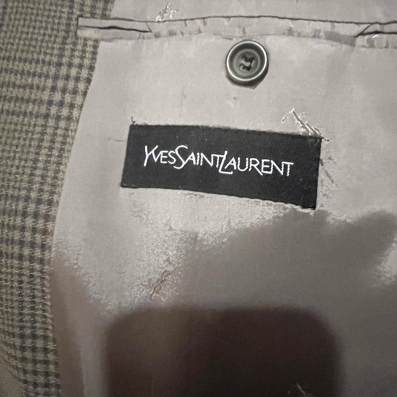Yves Saint Laurent Windowpane 3-Button Gray Sport Coat with Notched Lapels - Picture 5 of 12